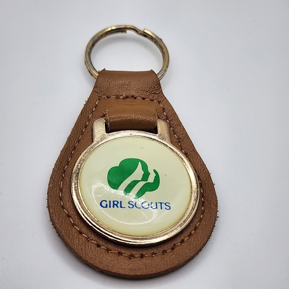 Vintage Girl Scouts Keyring Keychain 3" Leather & Metal Brown